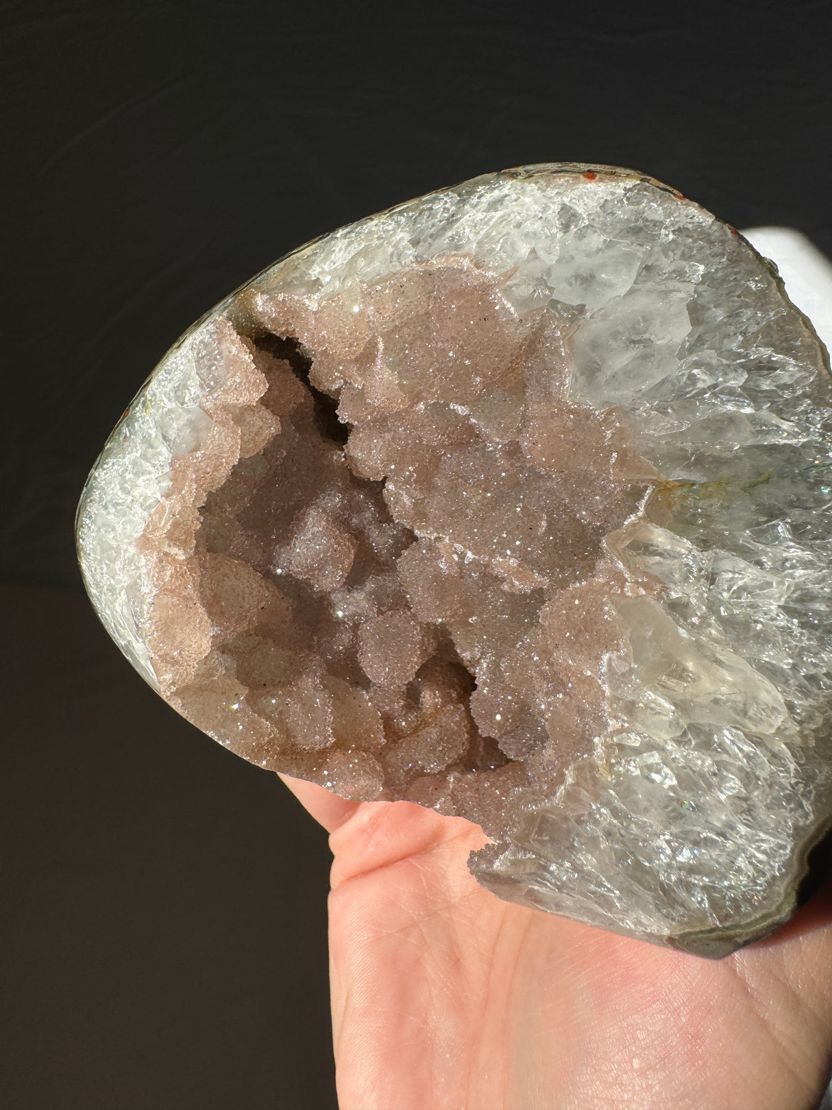 Druzy Pinky Beige Rainbow Amethyst Geode