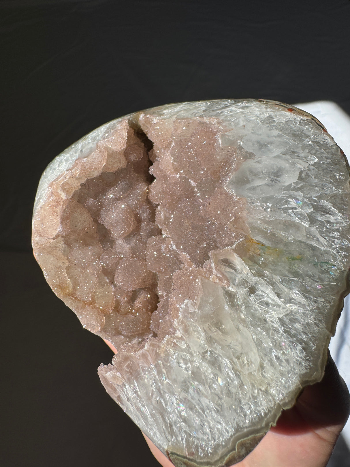 Druzy Pinky Beige Rainbow Amethyst Geode