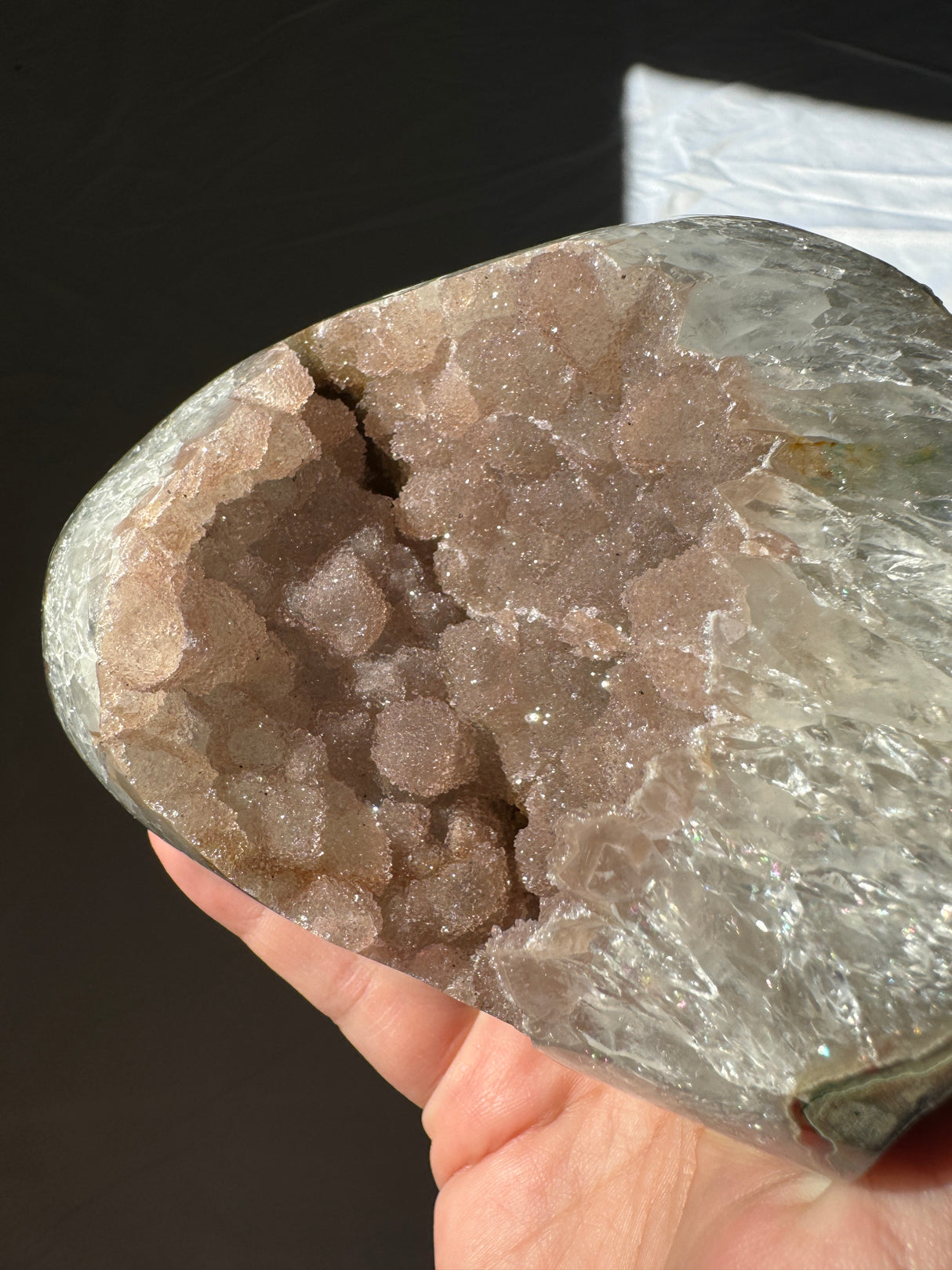 Druzy Pinky Beige Rainbow Amethyst Geode