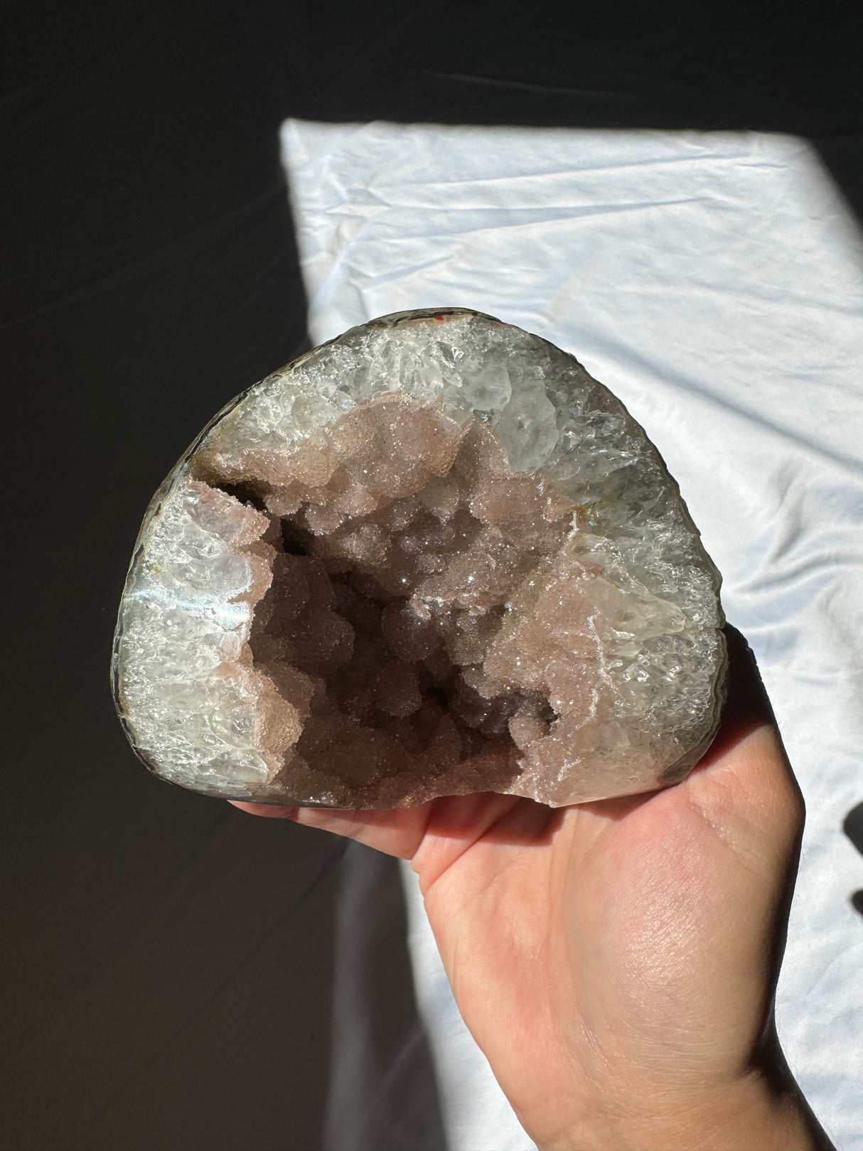 Druzy Pinky Beige Rainbow Amethyst Geode