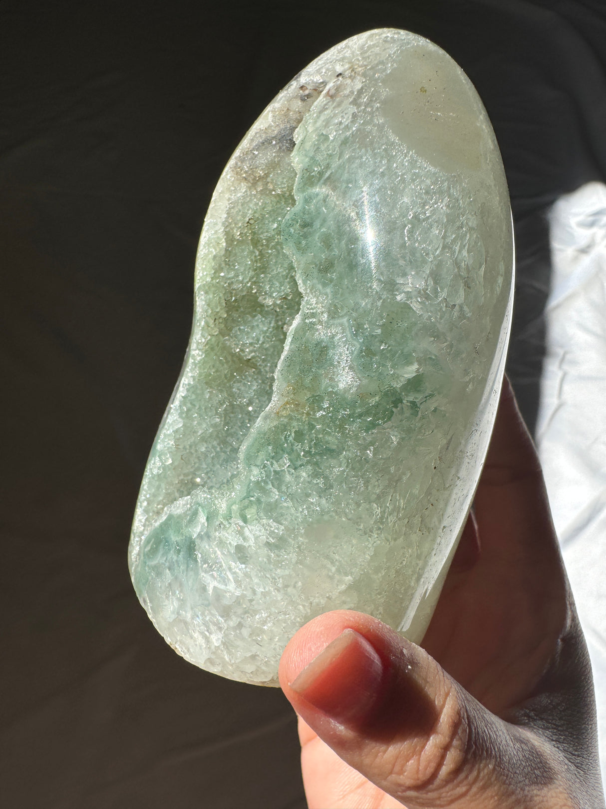 Green Rainbow Amethyst Cut Base