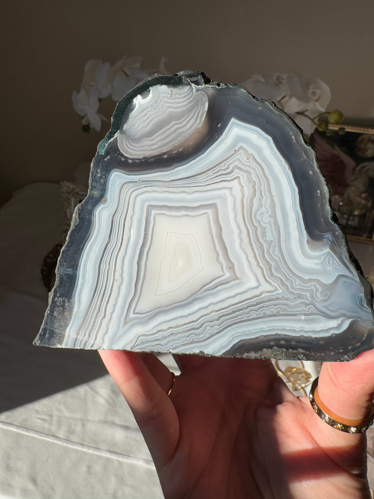 Blue Agate Cut Base