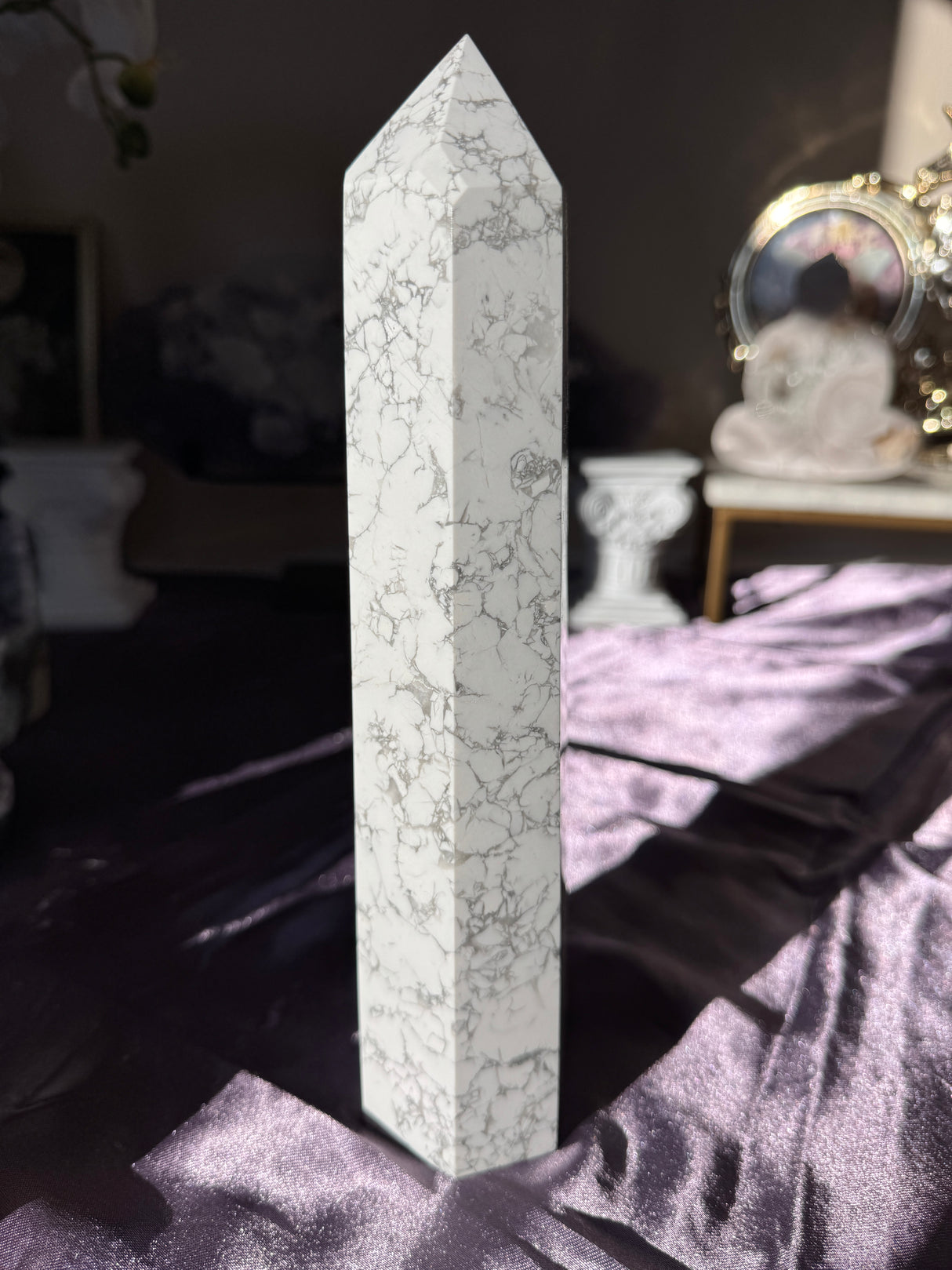 XL Howlite Tower
