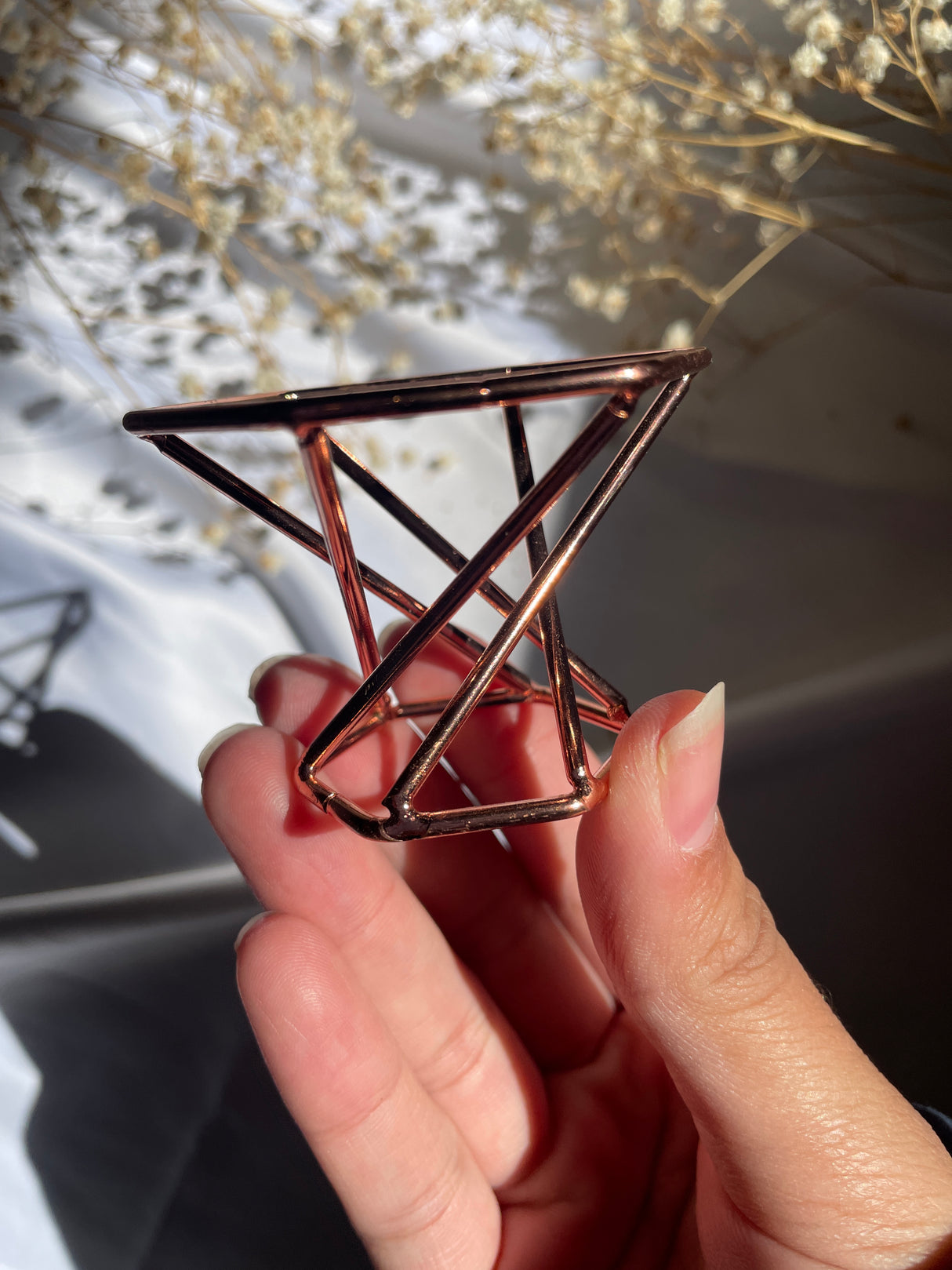 Rose Gold Reversible Wire Stand