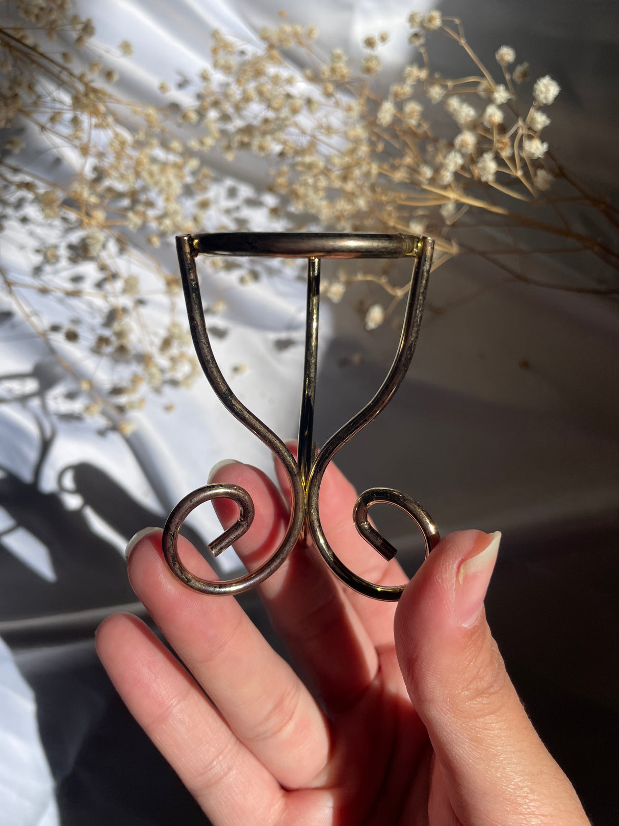 Gold Wire Sphere Stand