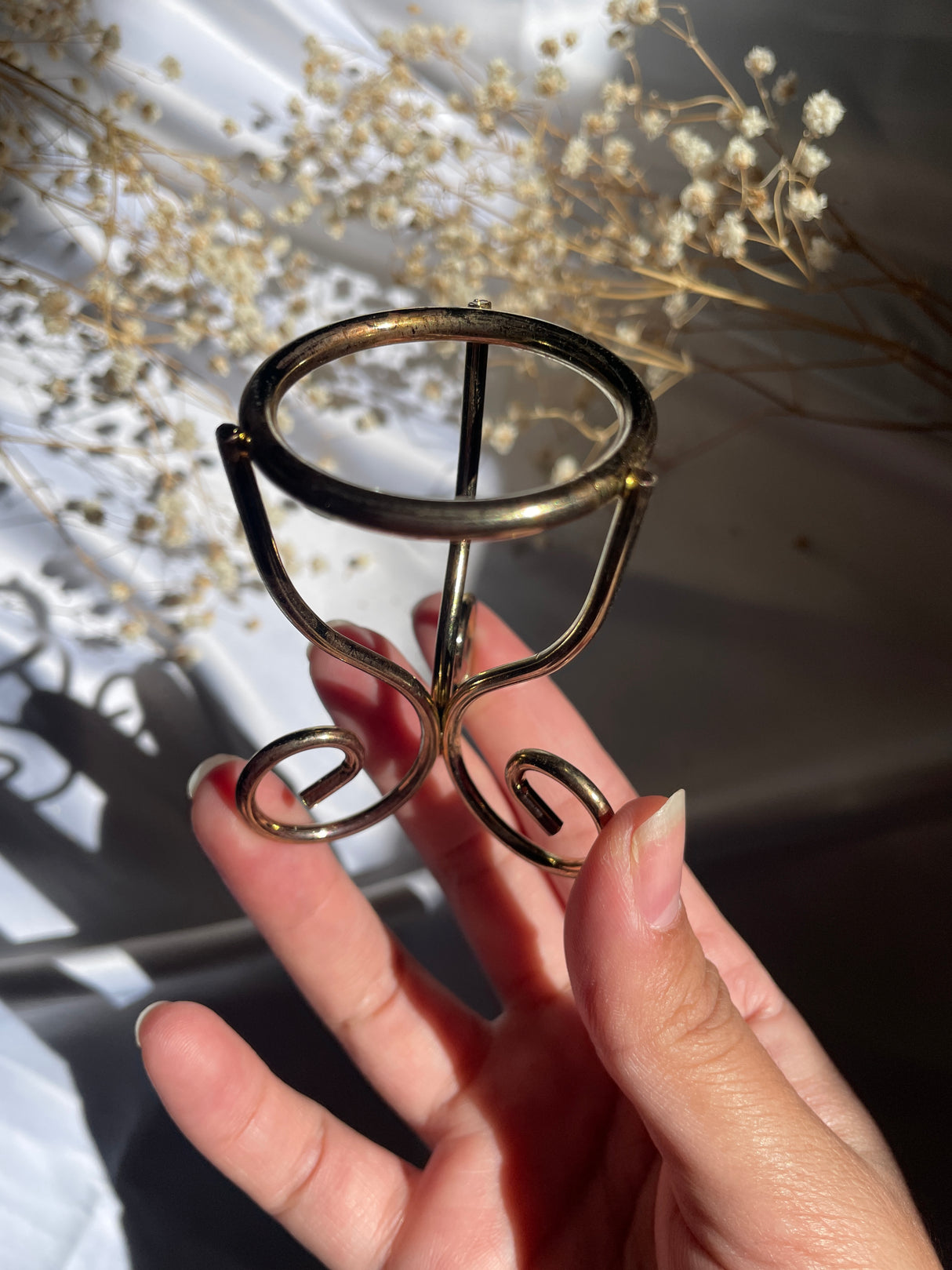 Gold Wire Sphere Stand