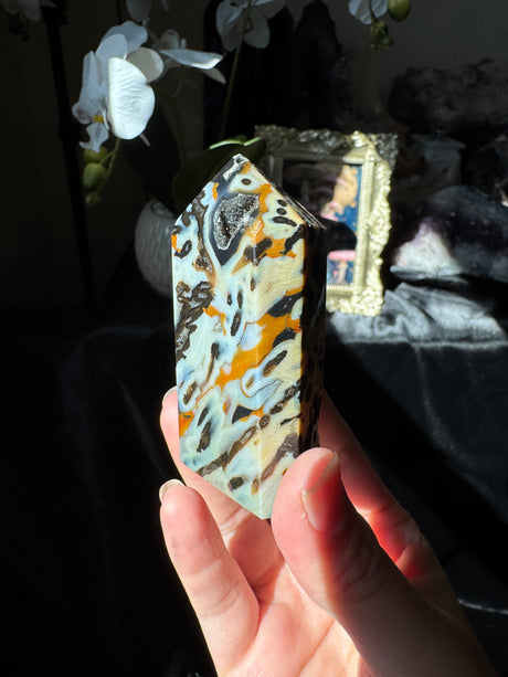 Wicked Lace Agate Tower