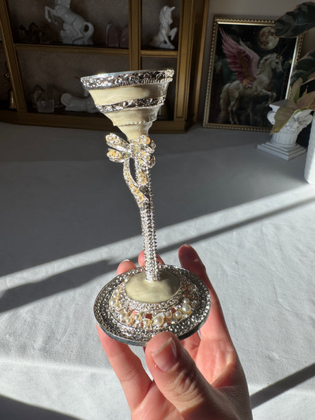 Pearl Bow Sphere Stand