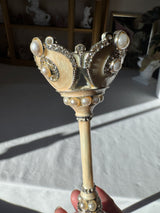 Elegant Pearl Sphere Stand