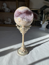 Elegant Pearl Sphere Stand